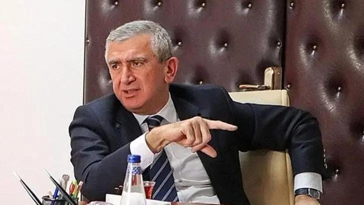 SON DAKİKA! Akçakoca Belediye Başkanı görevden uzaklaştırıldı