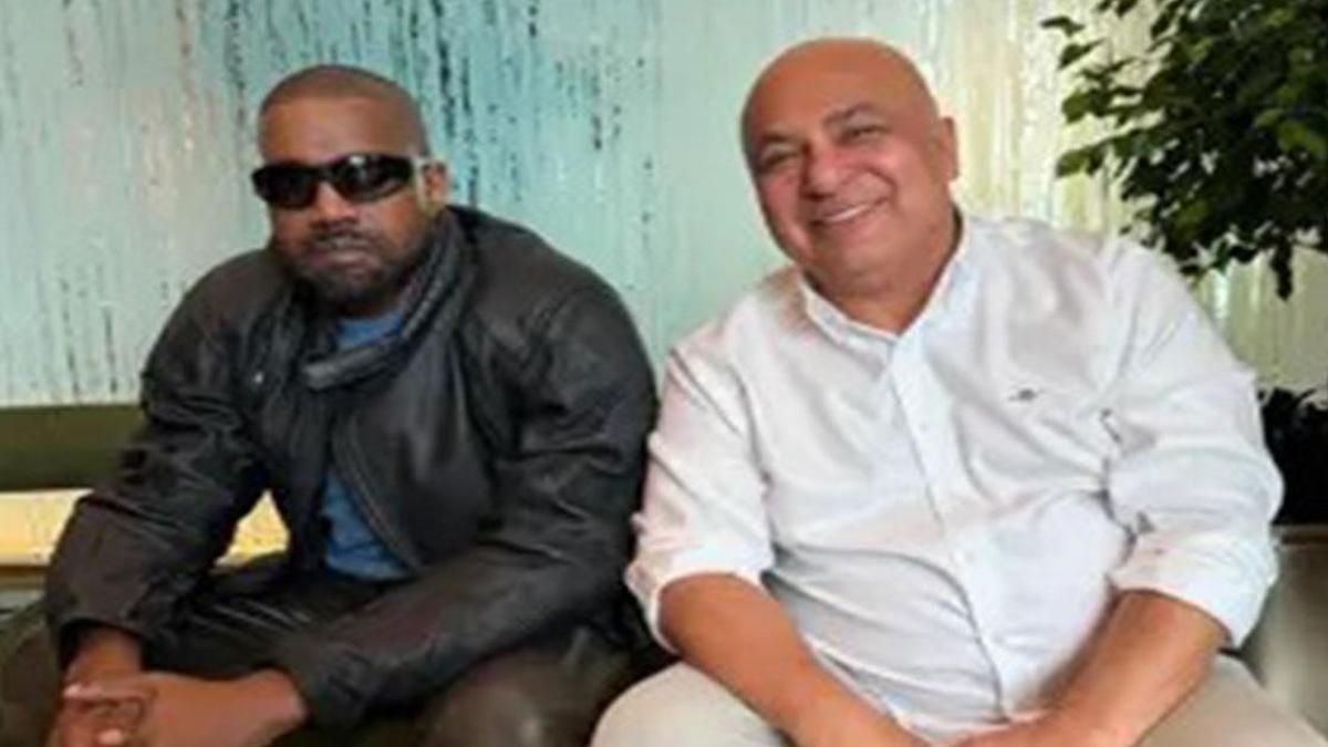 Kanye West İstanbul'da! Ünlü şarkıcı Kanye West konser için İstanbul'a geldi