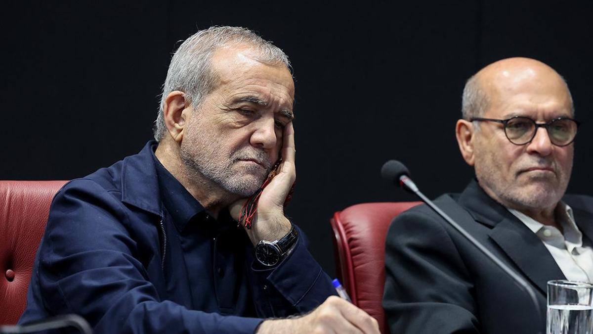 İran'ı karıştıran iddia: Pezeşkiyan istifa mı etti?