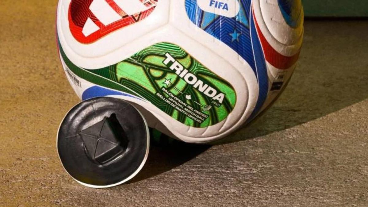 Dünya Kupası'nın topu "Trionda", maçlardan önce şarj edilecek