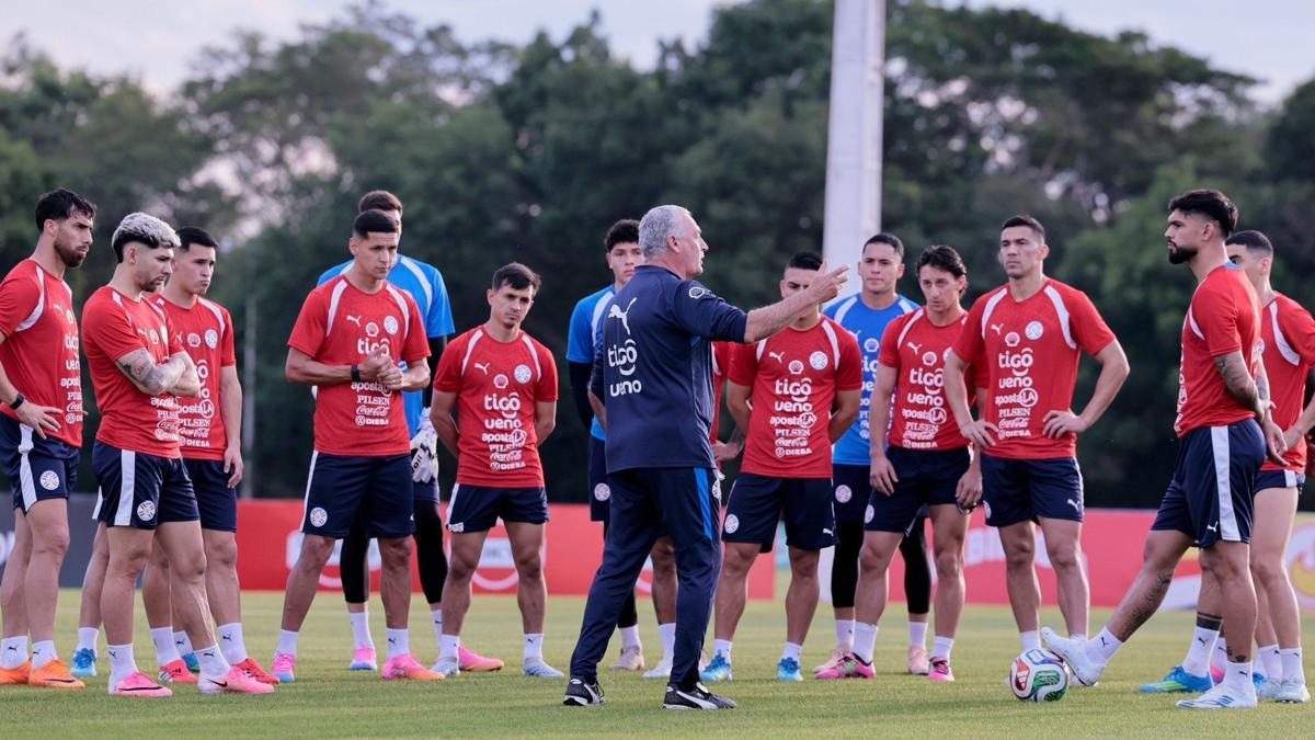 Ay-yıldızlıların rakibi Paraguay'ın aday kadrosu açıklandı