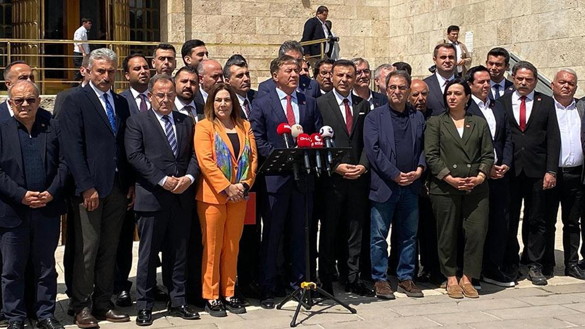 CHP'li il başkanları: Önce kurultay sonra iktidar