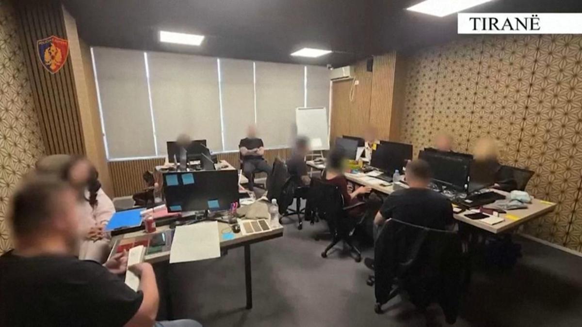 DOLANDIRICININ PİŞKİNLİĞİ: Avrupa'daki çete çökert
