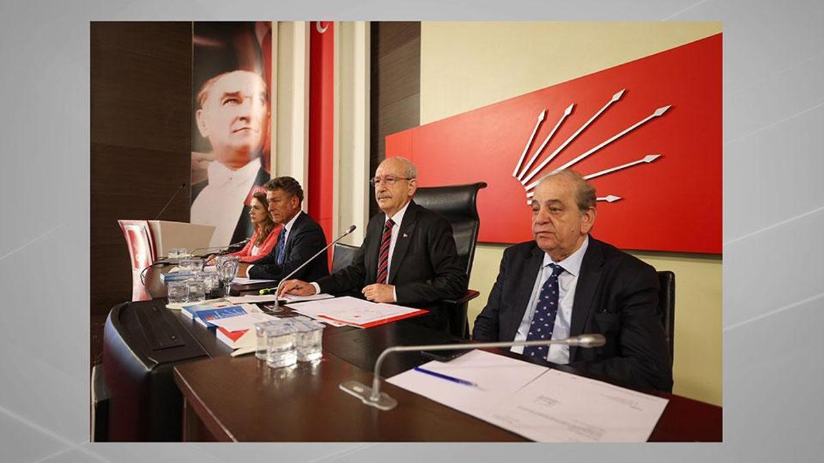 SON DAKİKA... Özgür Özel'in ekibi CHP PM'den istifa etti! Toplantı sona erdi