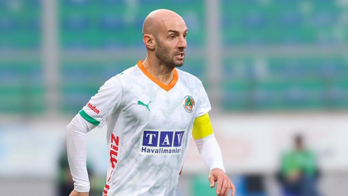 Alanyaspor’da bir dönem sona erdi! Efecan Karaca