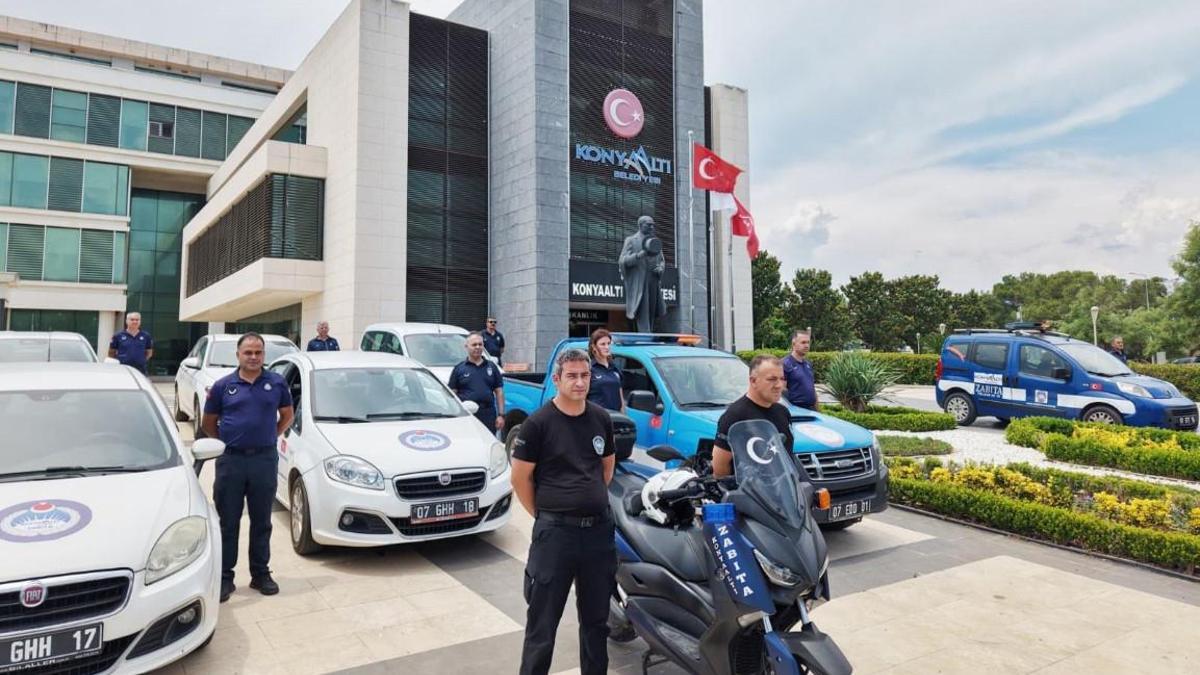Konyaaltı zabıtası YKS için görev başında