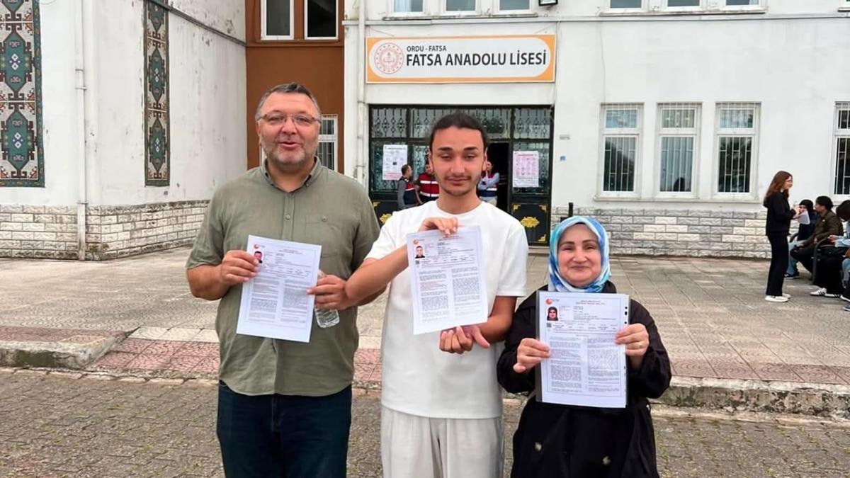 Ailece aynı okulda YKS heyecanı yaşadılar