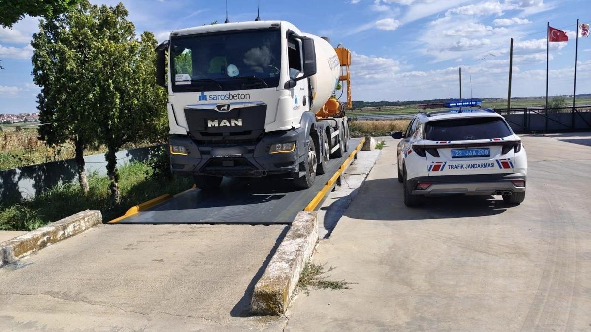 Edirne'de taşıma sınırını aşan kamyon işletenine 60 bin lira ceza