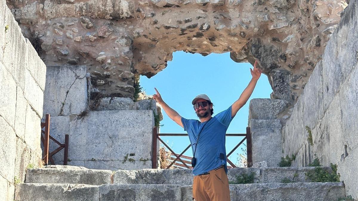 Dağda bacakları kırılan Yeni Zelandalı kayak devriyesi, tedavi sonrası bisikletle Özbekistan'a kadar pedal basıyor/Ek fotoğraflar