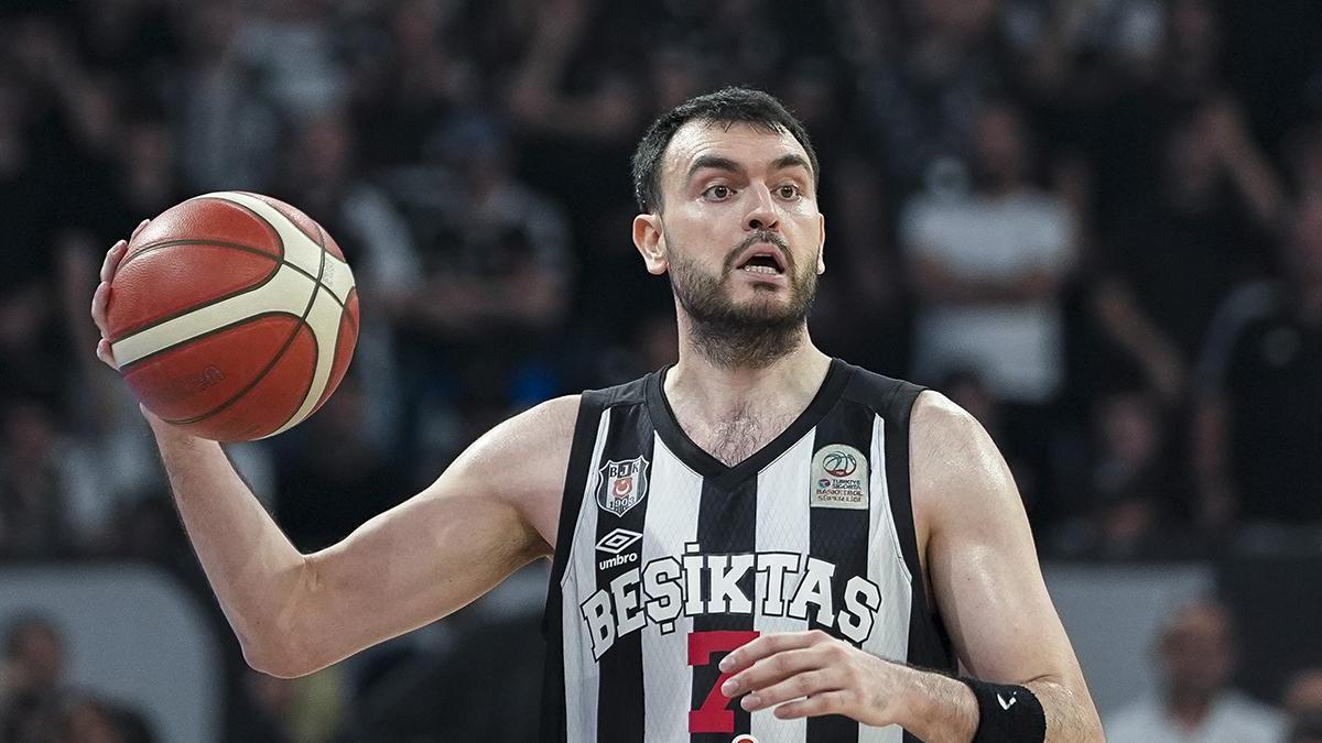 Yiğit Arslan, Beşiktaş'a veda etti