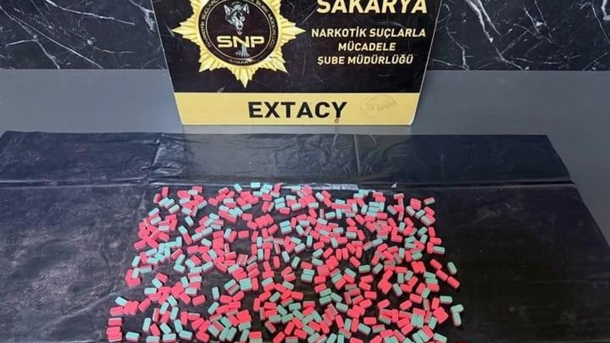 Sakarya'da uyuşturucu operasyonu: 2 tutuklama