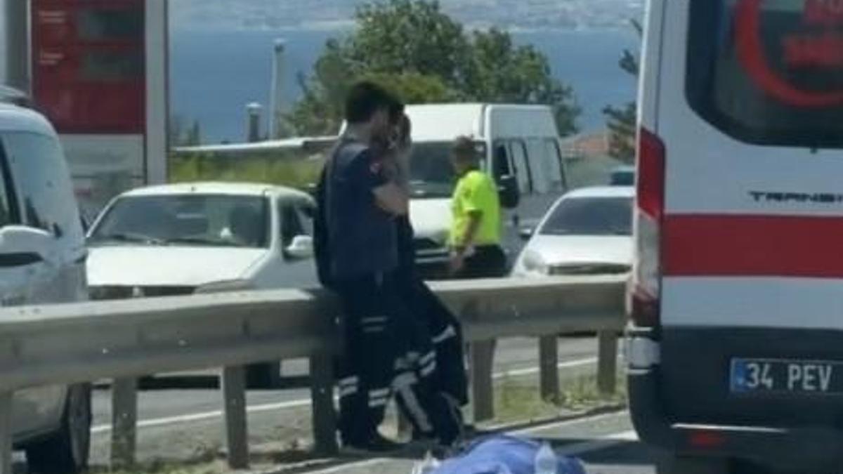 Büyükçekmece'de otomobile arkadan çarpan motosikletli hayatını kaybetti