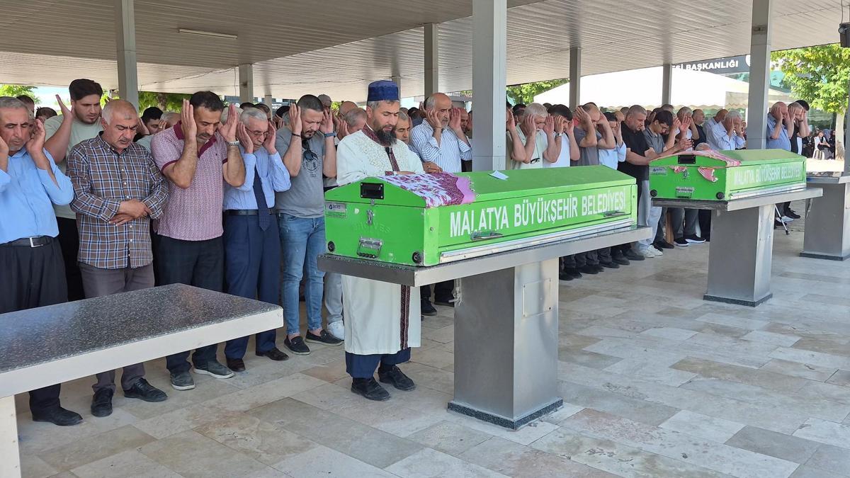 Malatya'da öldürülen anne-kız toprağa verildi