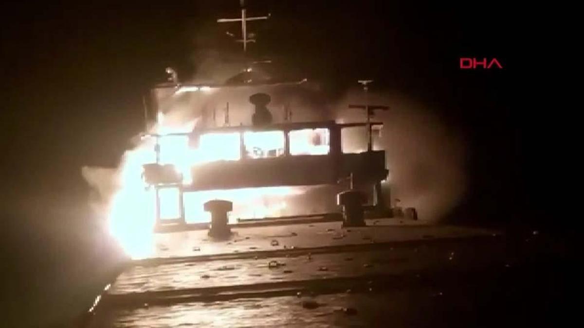 Son dakika: Karadeniz'de kuru yük gemisine saldırı! İki Türk denizci yaralandı, Mısırlı aşçı öldü