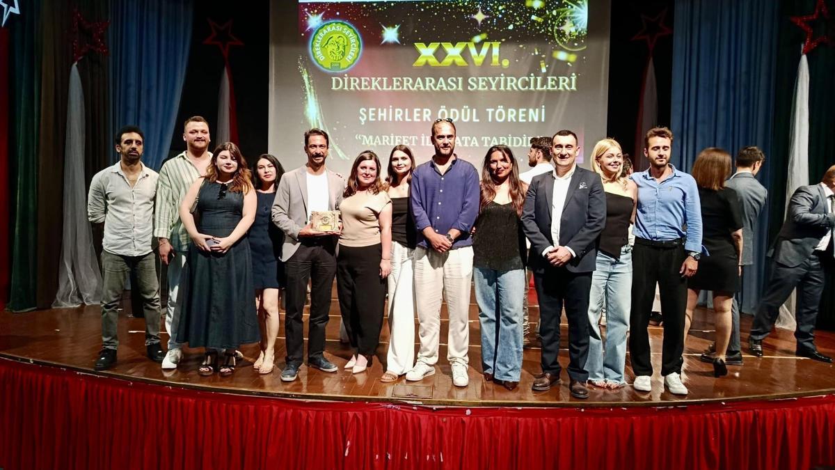 Biga Belediyesi İlçe Tiyatrosuna "Ensemble" ödülü