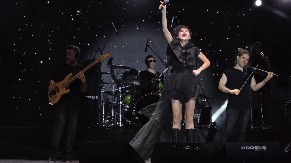 Samandağ Festivali'nin ikinci gününde Aydilge sahne aldı
