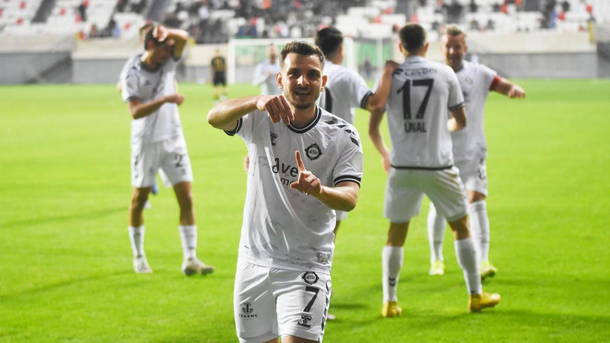 Altay'da Caner ve Emre'den ihtar