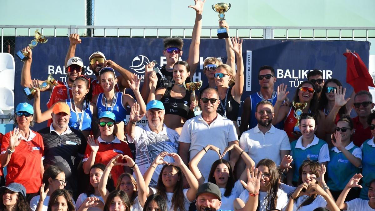 Balıkesir'de Plaj Voleybolu Balkan Şampiyonası sona erdi