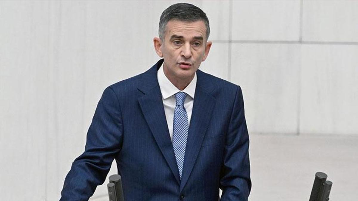 SON DAKİKA... Ümit Dikbayır CHP'den istifa etti