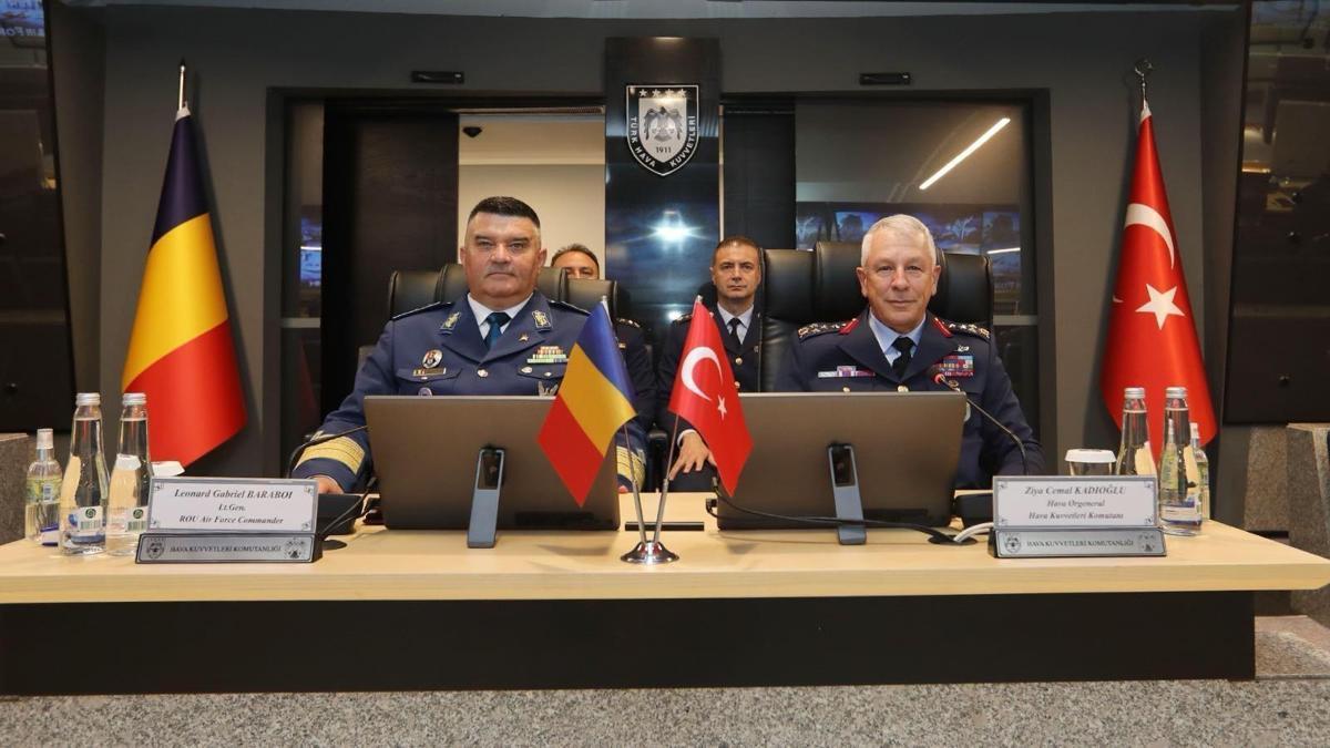 Romanya Hava Kuvvetleri Komutanı Korgeneral Baraboi, Hava Kuvvetleri Karargahını ziyaret etti