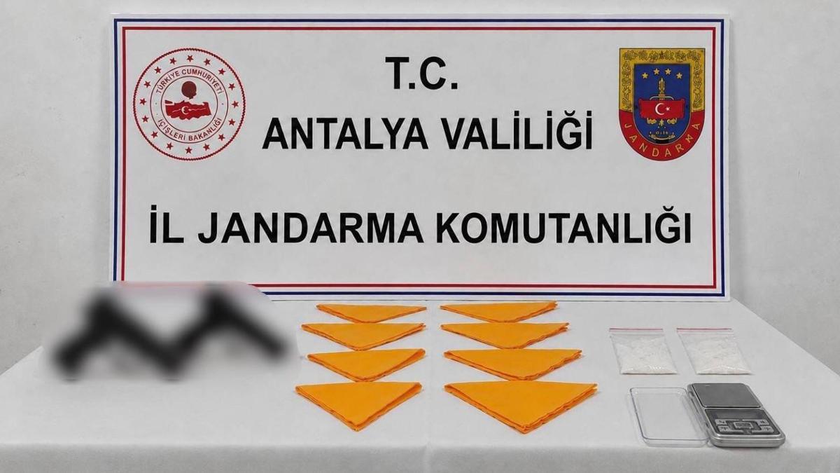 İkameti ve aracında uyuşturucu ele geçirildi
