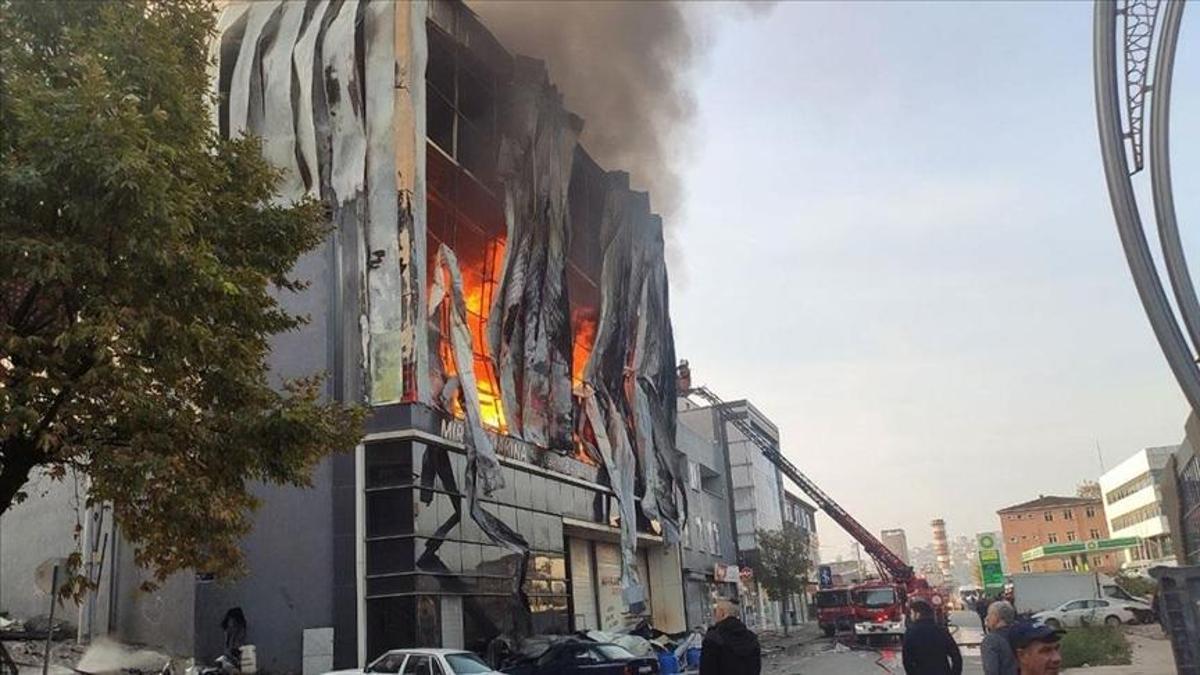 Dilovası'nda fabrikada çıkan yangın sonrası soruşturma başlatıldı