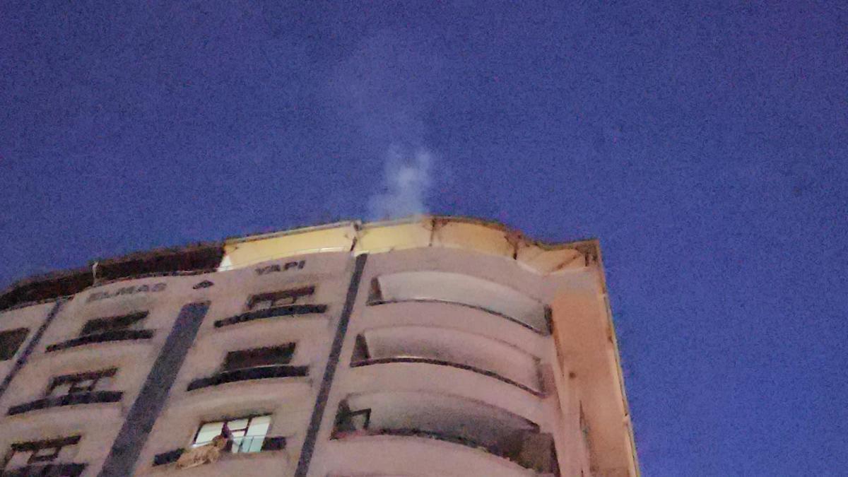 Yangın ihbarına gittiler, yakılan mangalla karşılaştılar