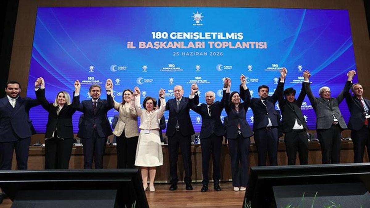 SON DAKİKA! Rozetleri Erdoğan taktı! Nevşehir, Keşan ve Keçiören Belediye Başkanı AK Parti'ye katıldı