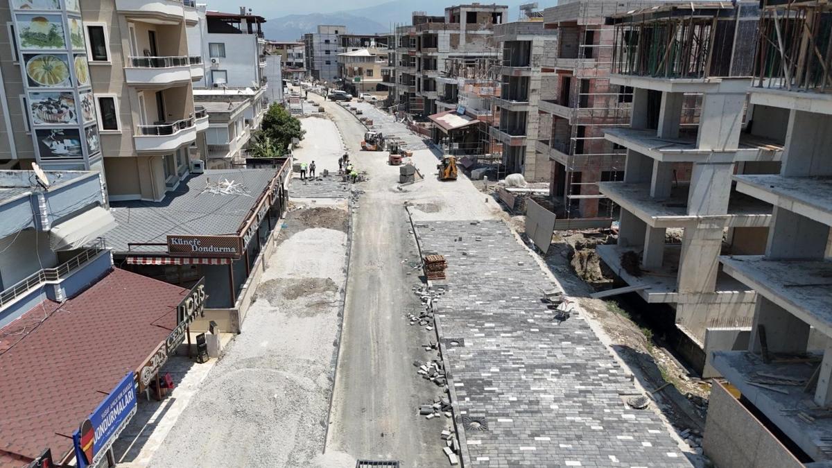 Arsuz’da kaldırım çalışması