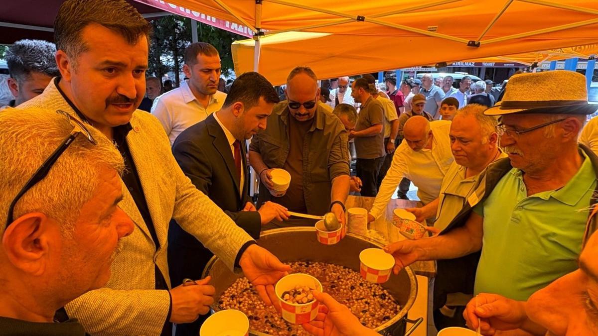Suşehri'nde aşure ikramı