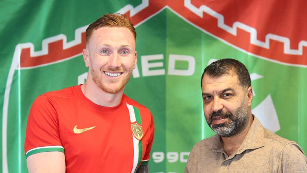 Amed Sportif Faaliyetler, İskoç stoperle imzaladı