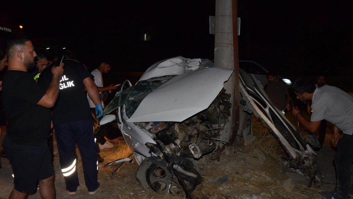 Direğe çarpan otomobilin sürücüsü öldü