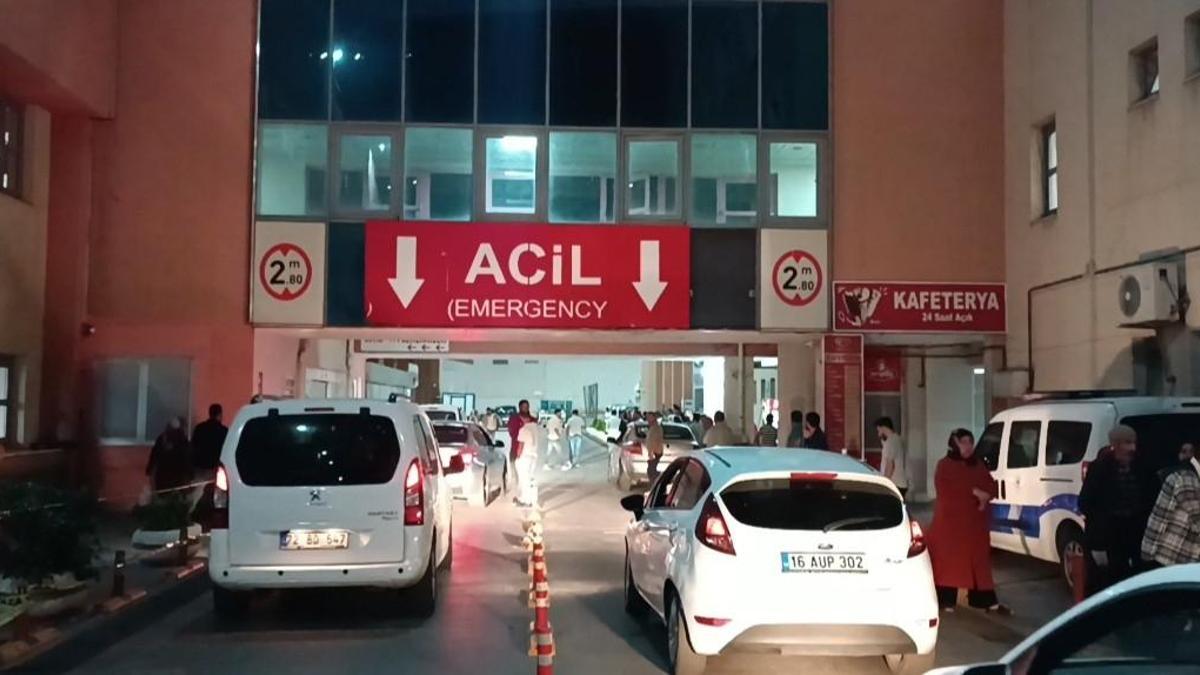 Evinin önünde beklerken, kavgada ateşlenen silahla başından vuruldu: 2 gözaltı
