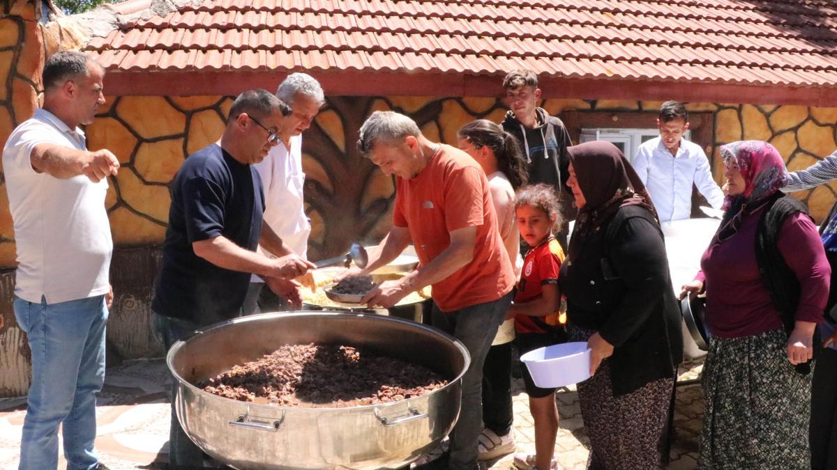 100 yıllık yağmur ve şükür duası geleneği yaşatılıyor