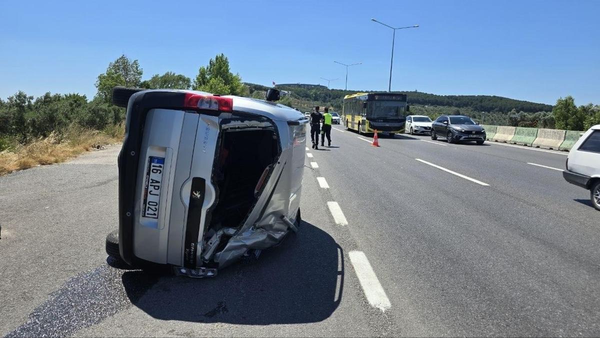Takla atan otomobilin sünücüsü yaralandı