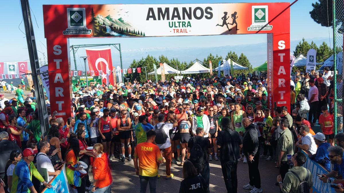 Osmaniye'de bin 100 sporcu Amanoslarda koştu