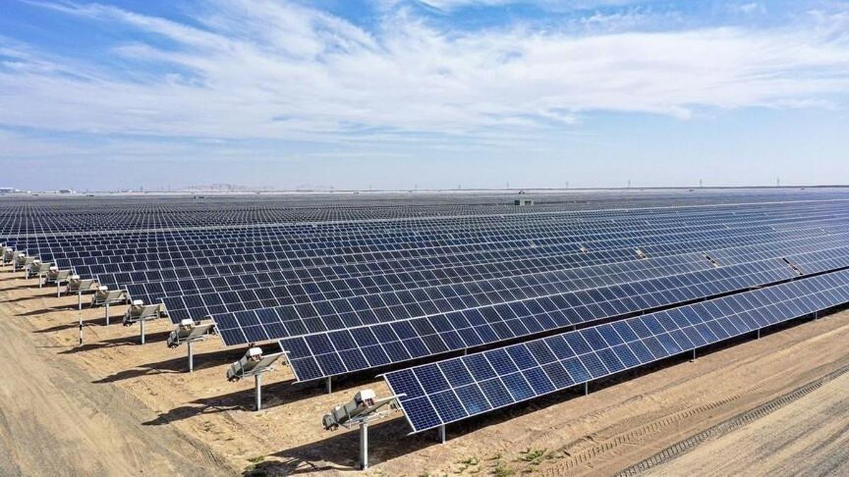 Türkiye'de güneş enerjisinde yılın rekoru! Günlük elektrik üretimi zirveye çıktı