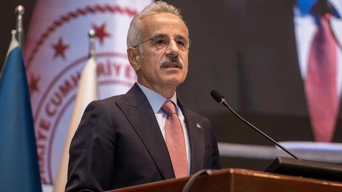 Bakan Uraloğlu: "Ülkeyi hızlı demiryoluyla 2 günde gezebileceğiz"
