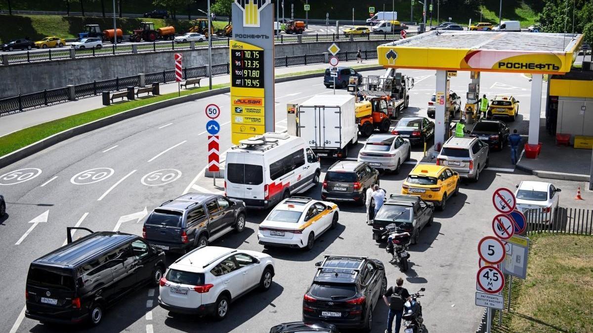 Kriz büyüyor: Rusya Hindistan'dan petrol ithal etmeye başladı