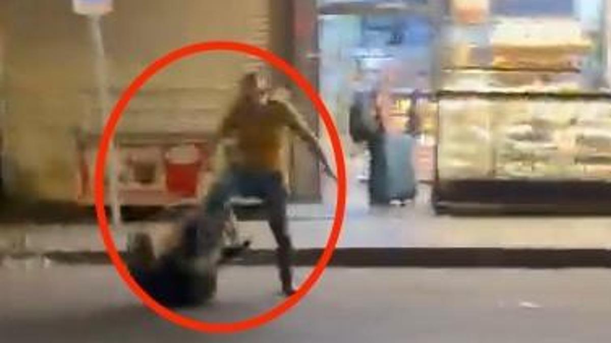 Taksicilerin durak anlaşmazlığı kavgası kamerada