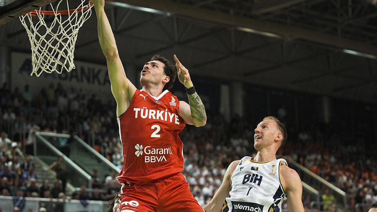 12 Dev Adam, liderliği garantiledi! Bosna Hersek…