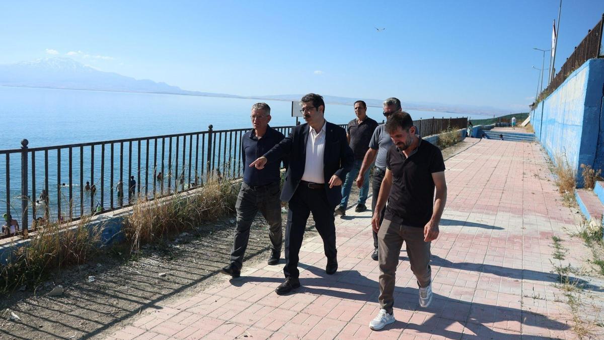 Mavi bayraklı halk plajındaki temizlik çalışmaları tamamlandı