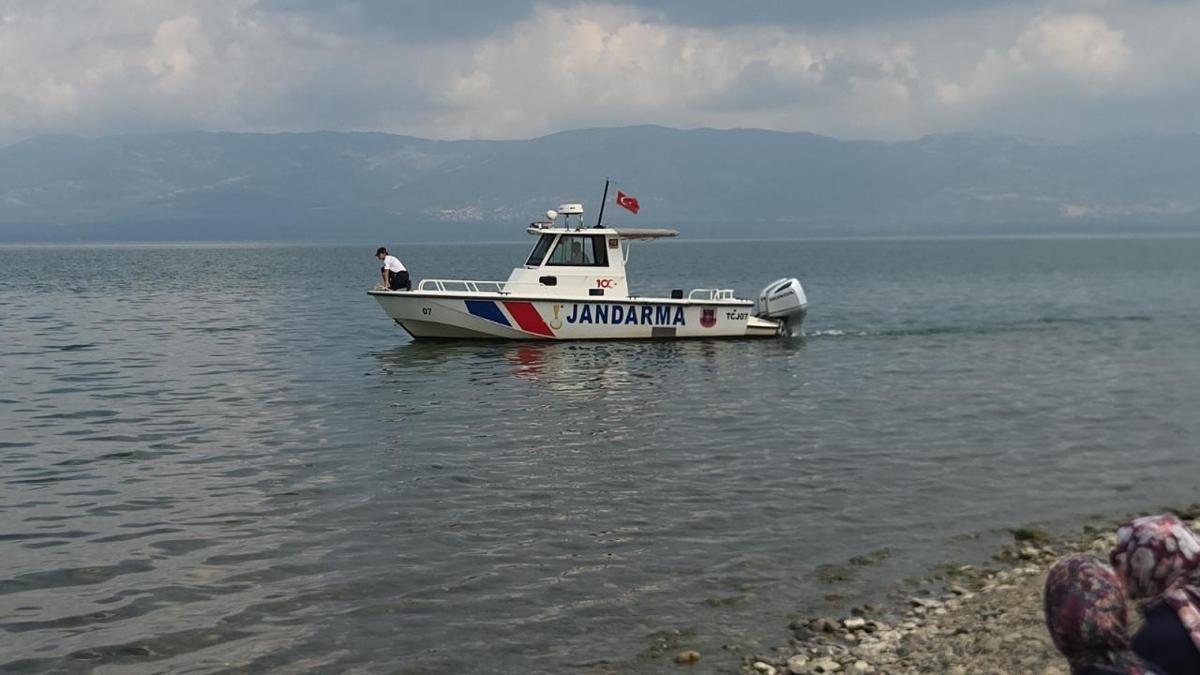 İznik Gölü'nde kaybolan iki kişinin cansız bedenlerine ulaşıldı.