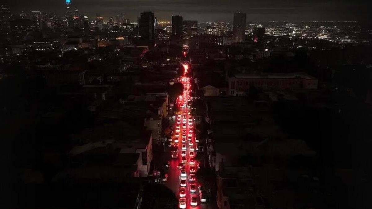 ABD'de 4 Temmuz kutlamalarına sıcak darbesi! Elektrikler kesildi, törenler iptal edildi