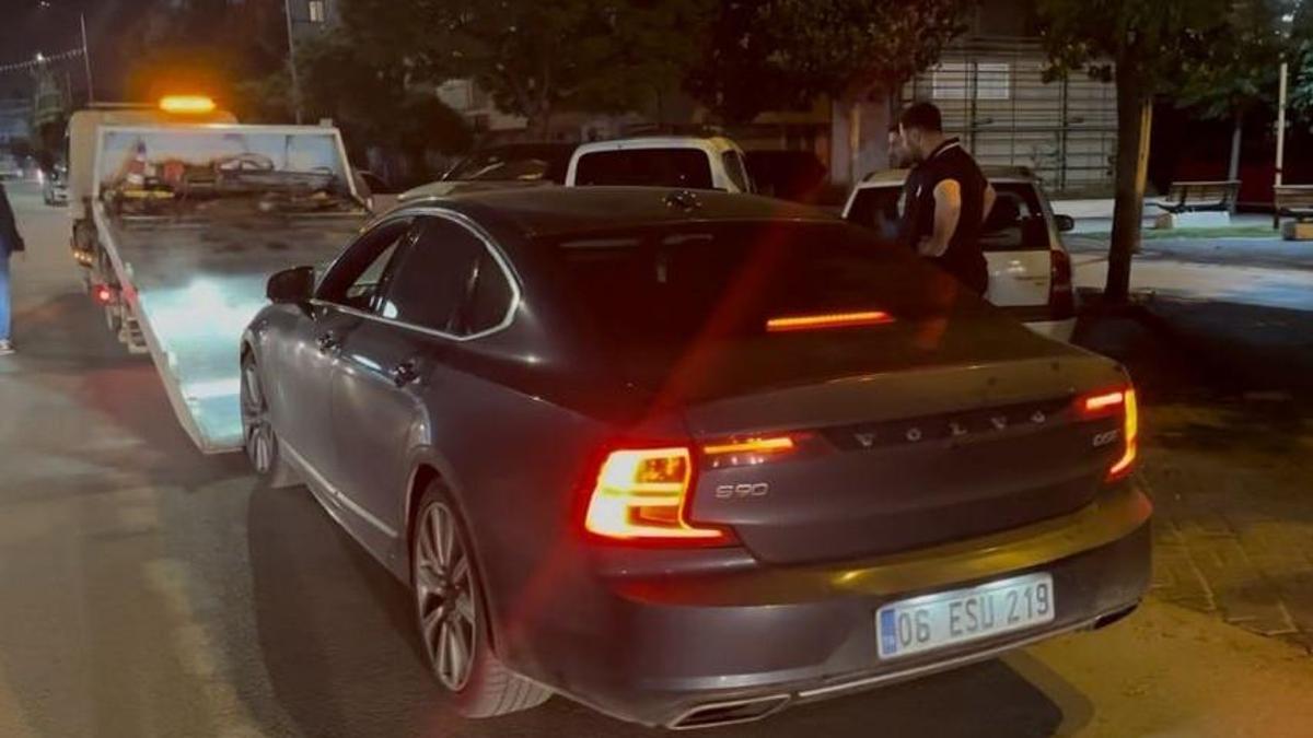 Çakarlı otomobilin ehliyetsiz sürücüsüne 573 bin TL ceza