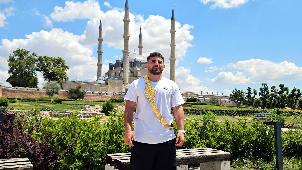 665'inci Kırkpınar Yağlı Güreşleri’nde başpehlivan olan Taş: Çocukluk hayalimi gerçekleştirdim
