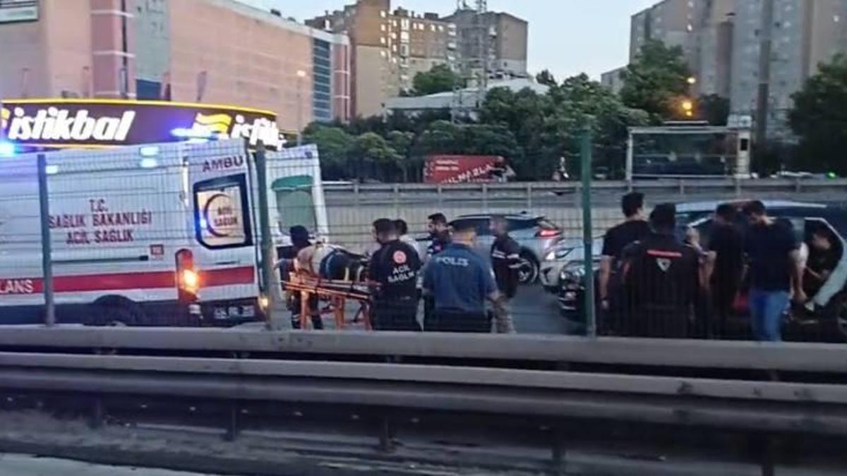 Beyliküzü D-100 Karayolu'nda polis aracının da karıştığı zincirleme kaza haber görseli