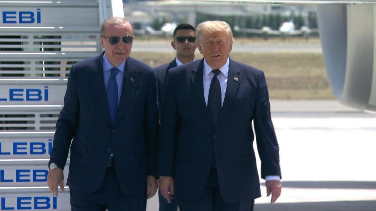 Ankara'da düzenlenen 36. NATO Zirvesi'nde liderler bir araya geldi.