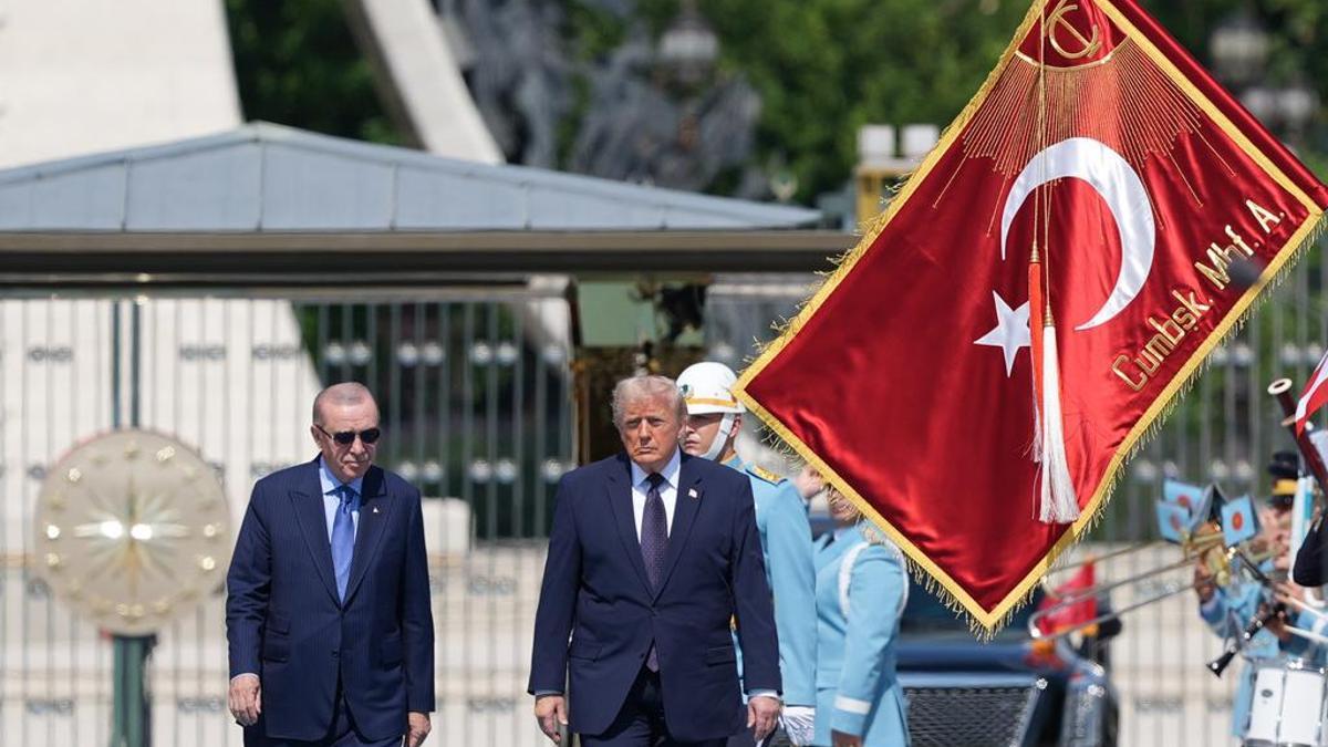 ABD Başkanı Trump NATO'da! Erdoğan: "KAAN MOTORLARINI ZİRVEDE GÖRÜŞECEĞİZ"