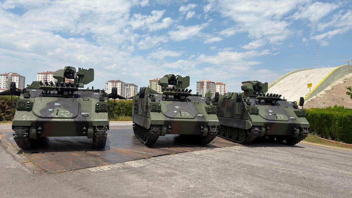 3 adet E-ZPT, Mehmetçik'e teslim edildi